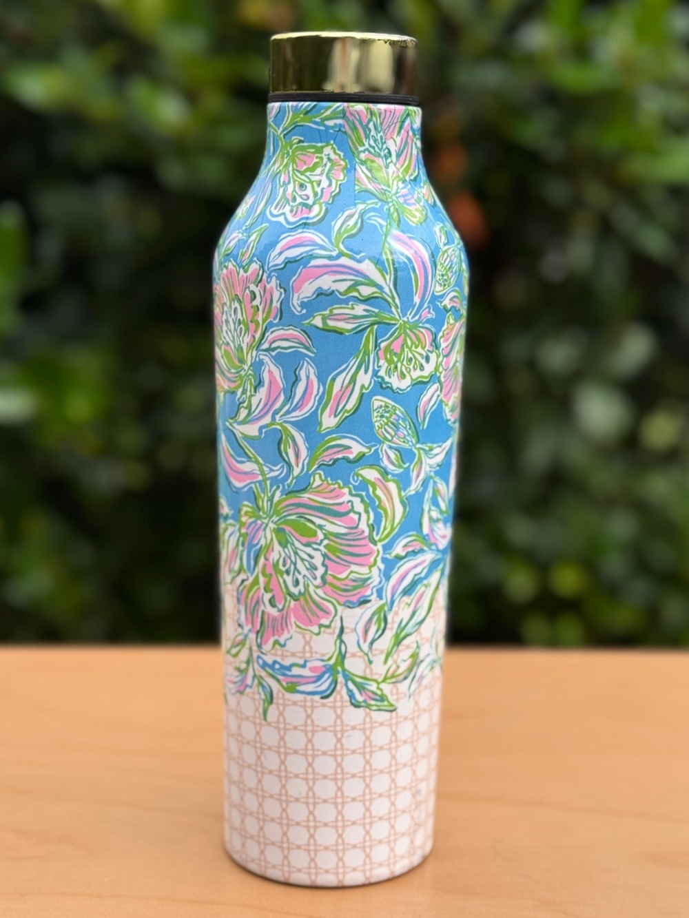 Lilly Pulitzer Chick Magnet Stainless Steel Insulated Water Bottle 20 oz blue
